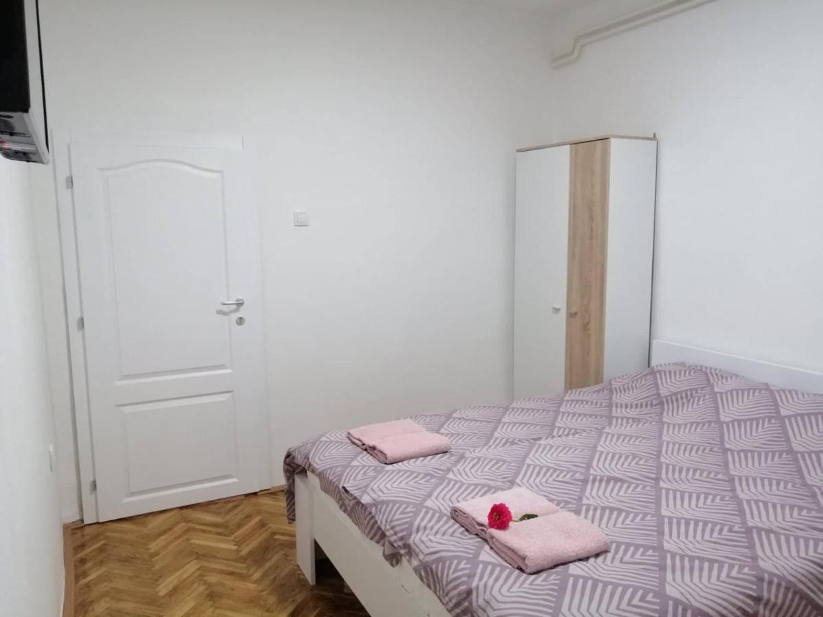 Apartman Nana ยาโกดินา ภายนอก รูปภาพ
