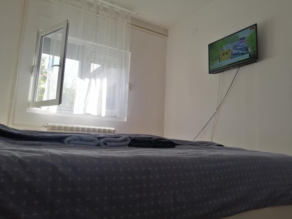 Apartman Nana ยาโกดินา ภายนอก รูปภาพ